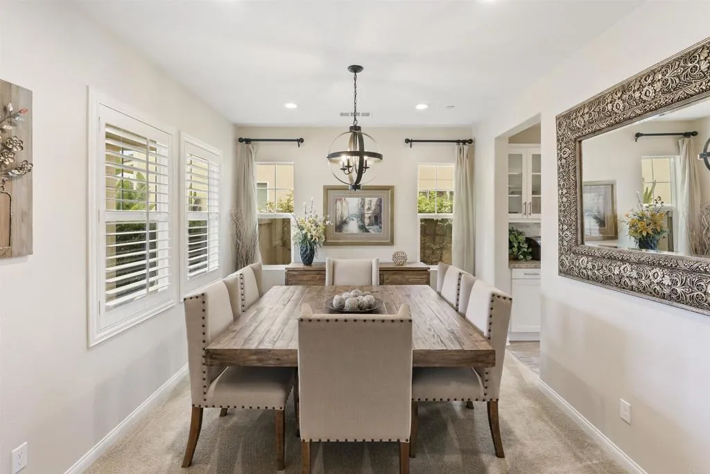 https://cdn.realtyfeed.com/cdn/127/306647454/763331251b697b9ac8429af1eca925ad.webp