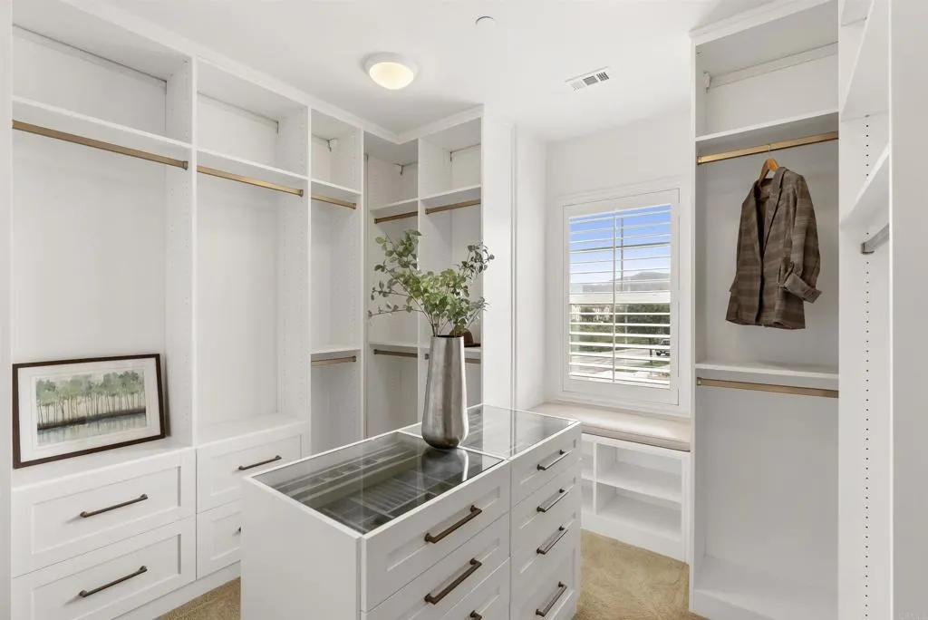 https://cdn.realtyfeed.com/cdn/127/306647454/a9f42b4205677a780fd5c2c92482a37f.webp