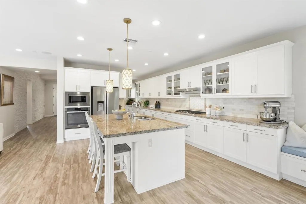https://cdn.realtyfeed.com/cdn/127/306647454/f211ed95b9c187553a4ed67a73620111.webp