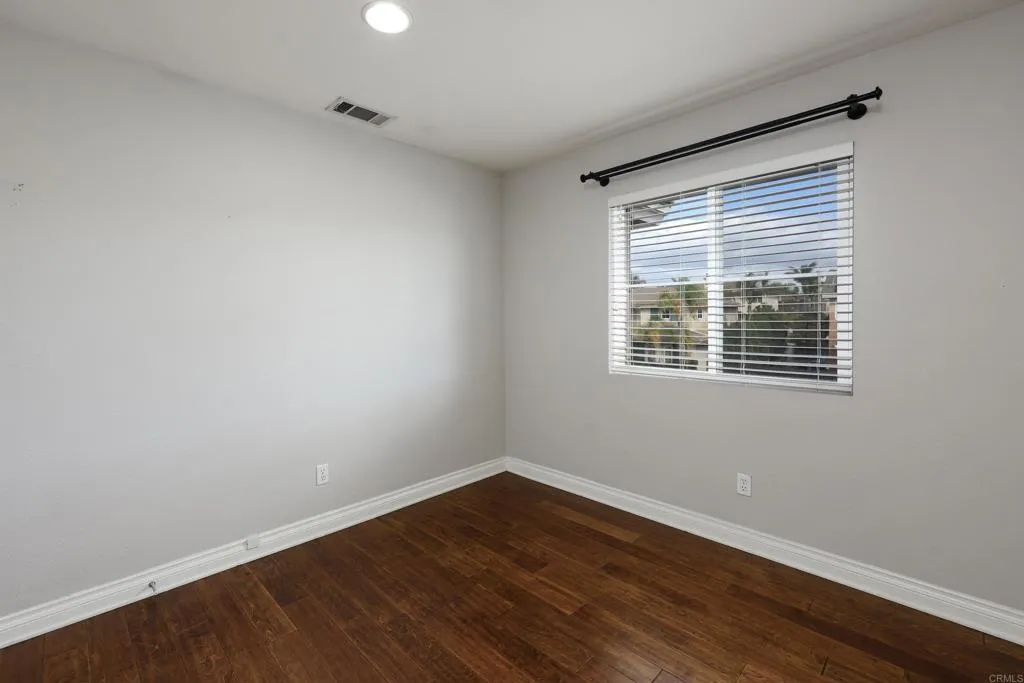 https://cdn.realtyfeed.com/cdn/127/306647457/e739983a55be57444f26e188a63ba063.webp