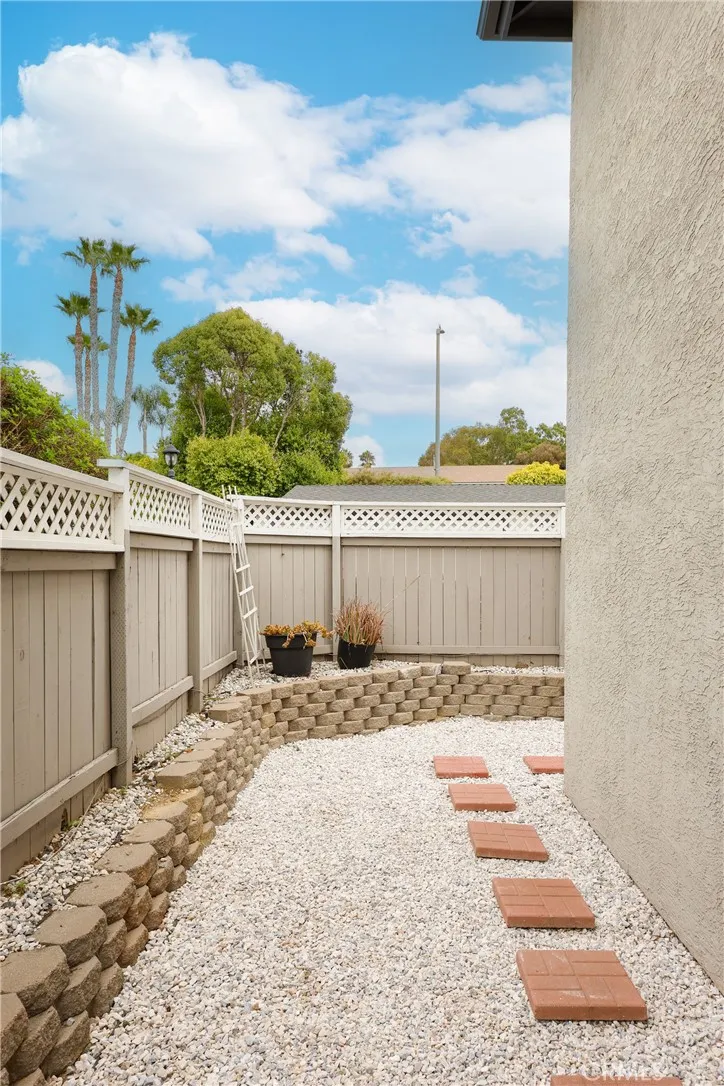 https://cdn.realtyfeed.com/cdn/127/306647484/6da567db14e1a28a248c61c585ad8e8d.webp