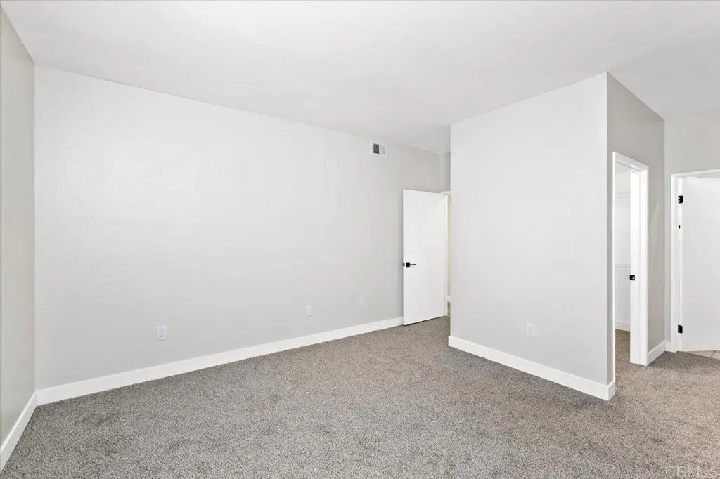 https://cdn.realtyfeed.com/cdn/127/306647507/0541d77a9052904140c8544241446493.webp