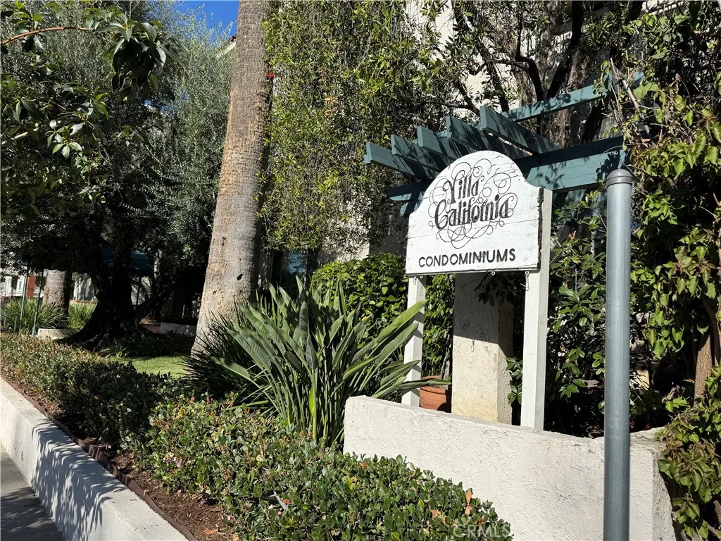 985 E California, Pasadena, CA 91106 - Photo 2 of 10, Pasadena, CA