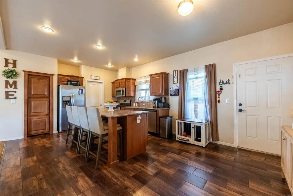 1850 Lincoln Unit Spc 163, El Centro, CA 92243 - Photo 3 of 31, El Centro, CA