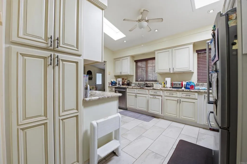 https://cdn.realtyfeed.com/cdn/127/306647622/87701099b526144b672f1090f6929993.webp