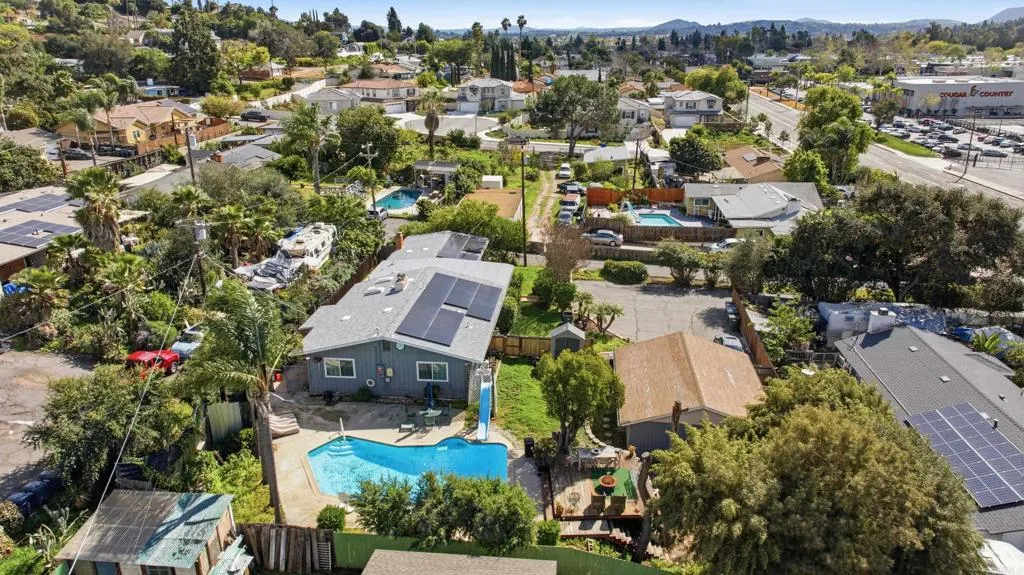 https://cdn.realtyfeed.com/cdn/127/306647622/bce6c450b4ba4d44769b5570a50539cb.webp