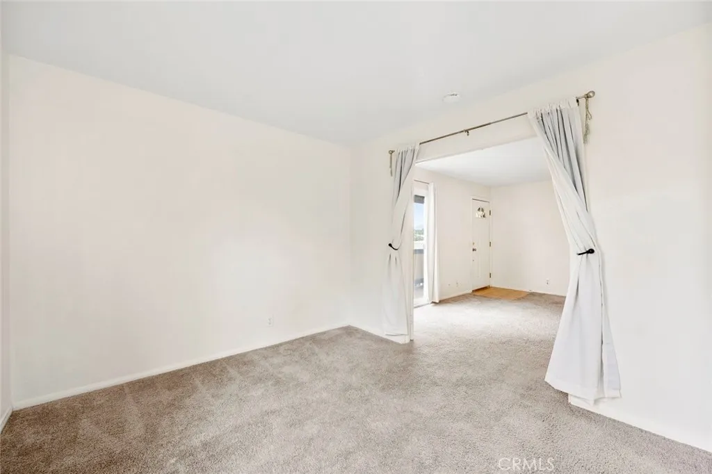 https://cdn.realtyfeed.com/cdn/127/306647633/7b9865b28fc38d7aa850db554442017c.webp