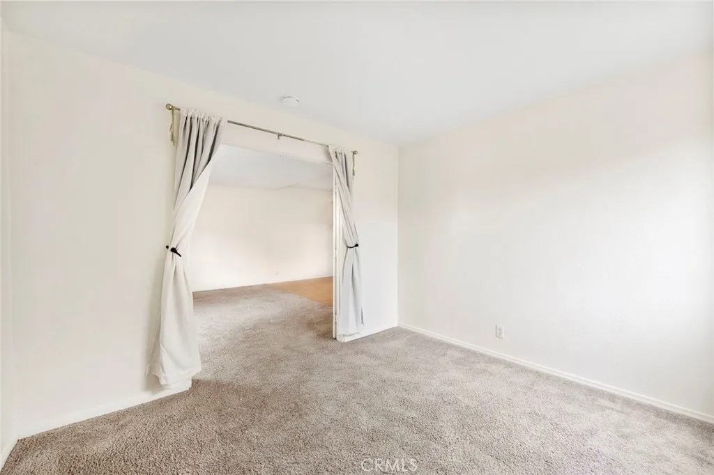 https://cdn.realtyfeed.com/cdn/127/306647633/816564ae31b4aa198706df1d6ea5229a.webp