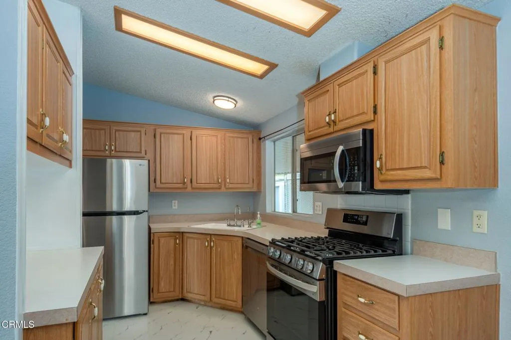 500 W Santa Maria Unit 54, Santa Paula, CA 93060 - Photo 3 of 22, Santa Paula, CA