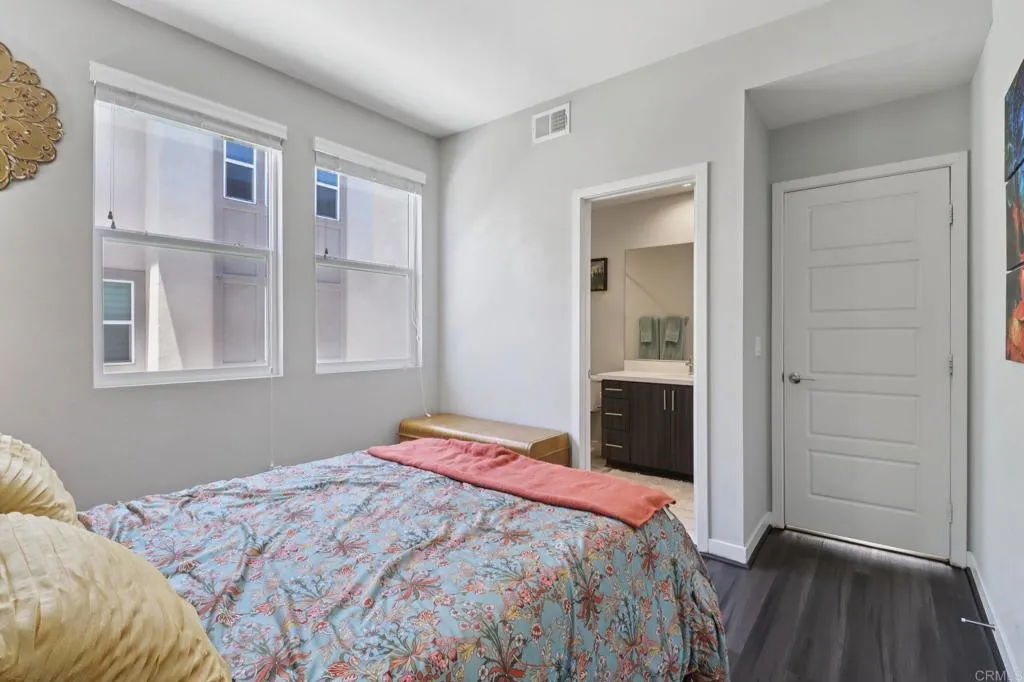 Photo #33: PTP2601328 Listing: Photo #33