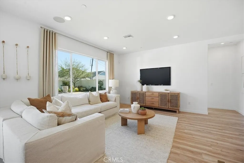 3265 E Avenue J-3 Drive, Lancaster, CA 93535 - Photo 4 of 37, Lancaster, CA