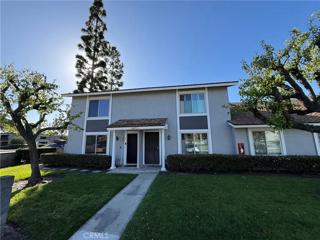 6672 Sun Drive Unit C, Huntington Beach, CA 92647 - Main photo, Huntington Beach, CA