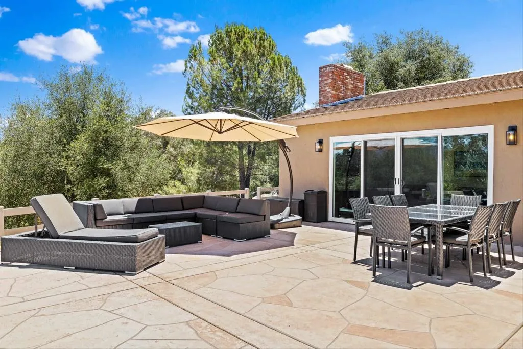https://cdn.realtyfeed.com/cdn/127/306647776/97207de8fbac443f966f84e15f35d17a.webp