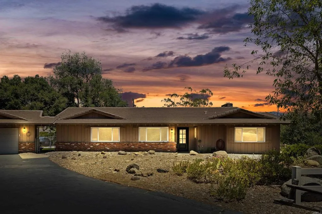 https://cdn.realtyfeed.com/cdn/127/306647776/c5b805bbae2c4208709428a517a630f0.webp