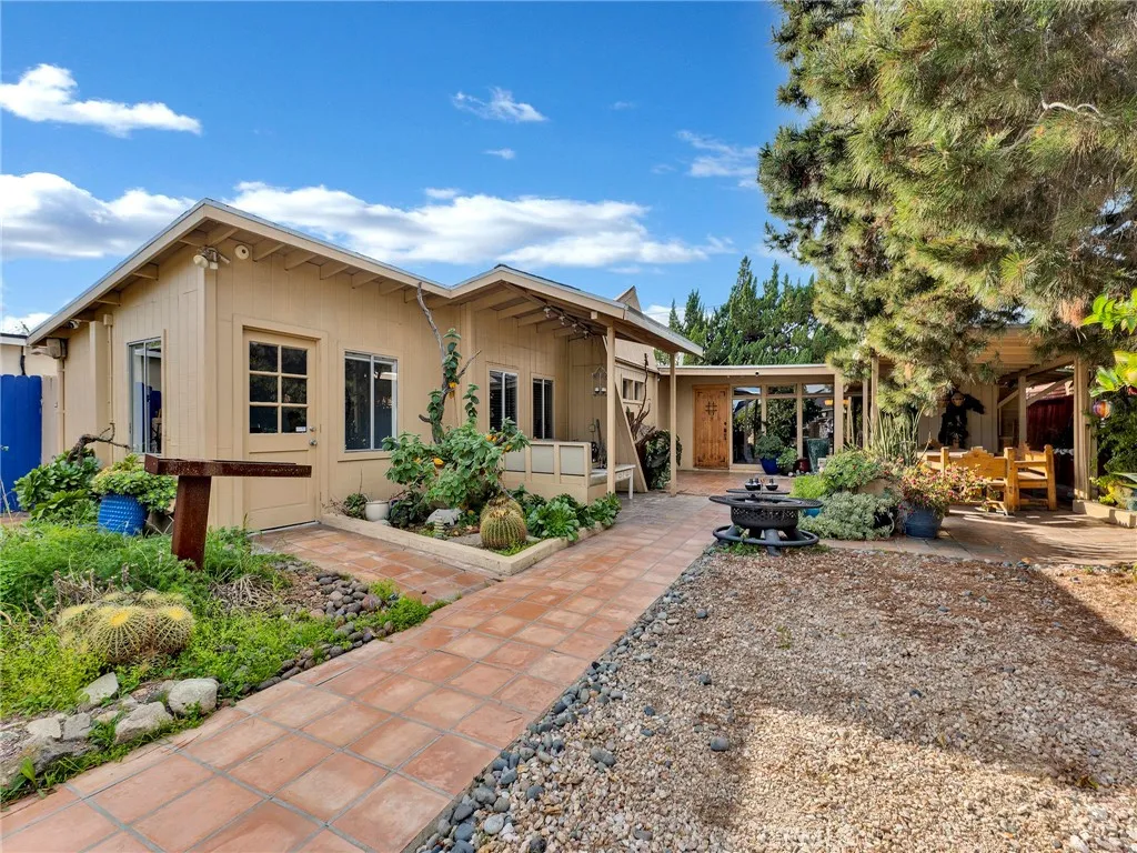 6033 Fulcher, North Hollywood, CA 91606 - Photo 3 of 25, North Hollywood, CA