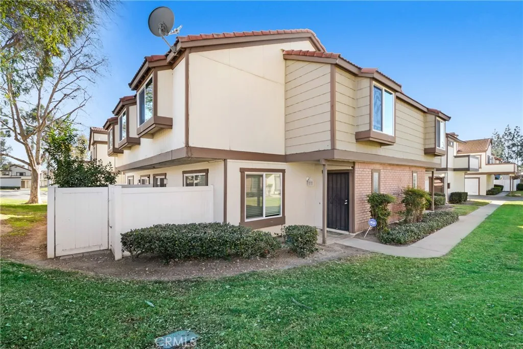 1211 S Palmetto Avenue Unit A, Ontario, CA 91762 - Main photo, Ontario, CA