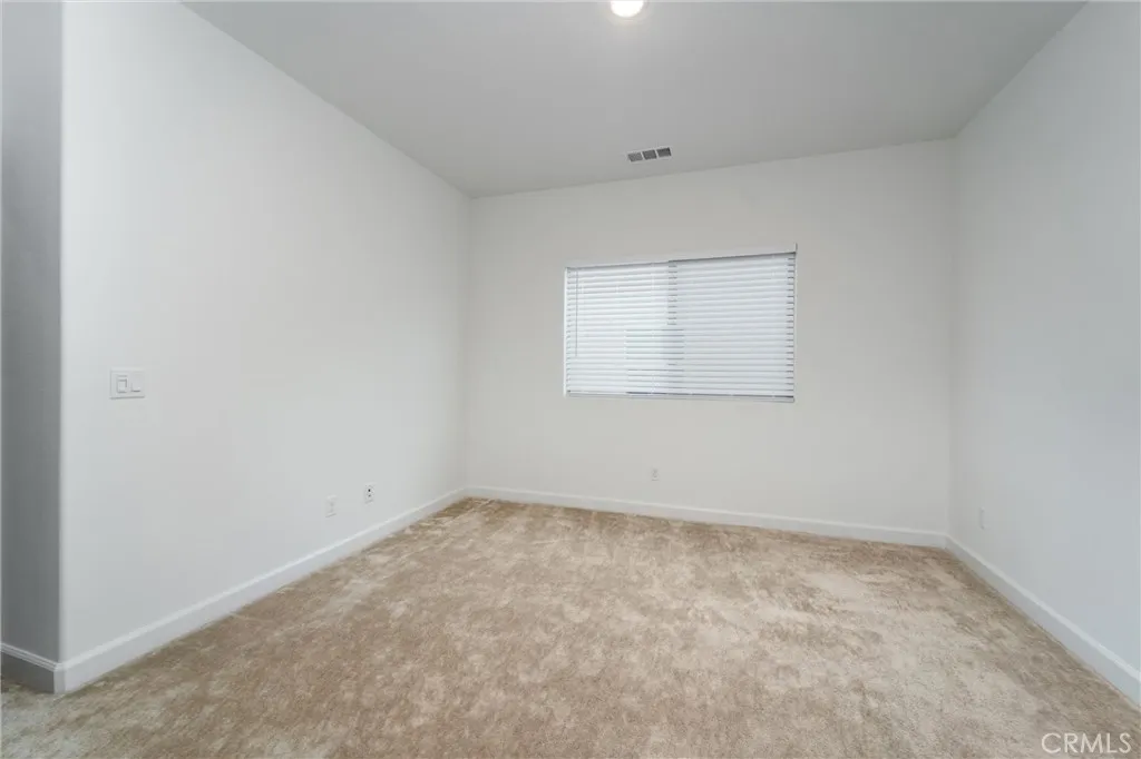 https://cdn.realtyfeed.com/cdn/127/306647842/93e3a237e0a2034b3dcdc312ee51cdd2.webp
