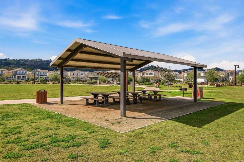 https://cdn.realtyfeed.com/cdn/127/306647897/0355296e3dc2dea395ea7399ac138717.webp