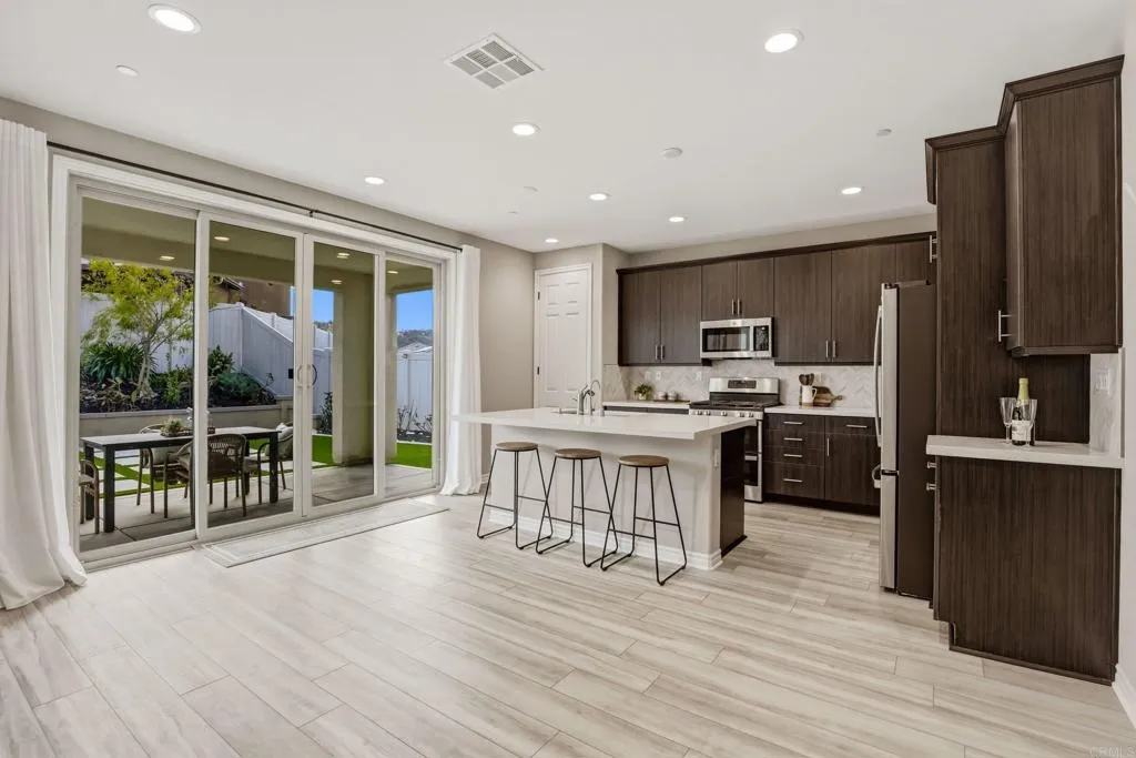 https://cdn.realtyfeed.com/cdn/127/306647897/7854d3ed4021dec11001b791c3971513.webp