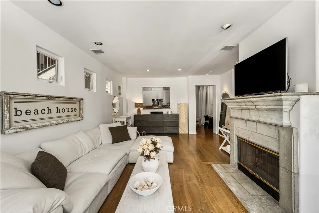 602 Larkspur Avenue Unit A, Corona del Mar, CA 92625 - Photo 5 of 18, Corona Del Mar, CA