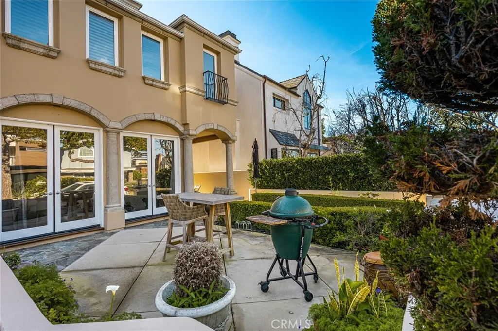 602 Larkspur Avenue Unit A, Corona del Mar, CA 92625 - Photo 3 of 18, Corona Del Mar, CA