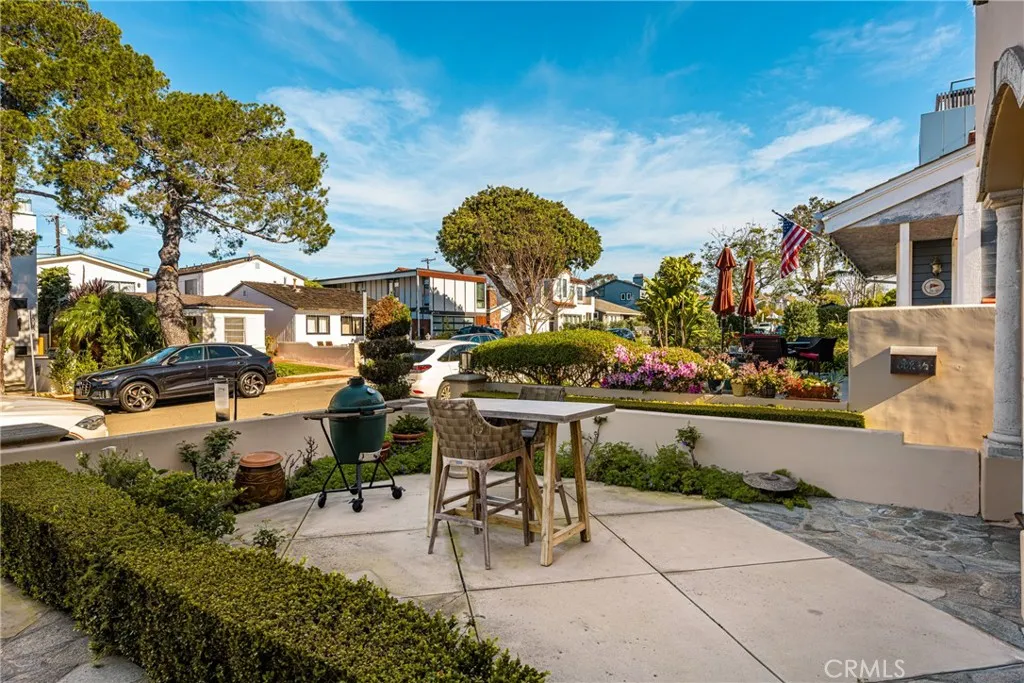 602 Larkspur Avenue Unit A, Corona del Mar, CA 92625 - Photo 4 of 18, Corona Del Mar, CA