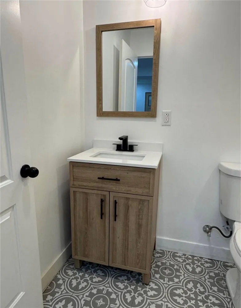 2566 Broadway, Huntington Park, CA, 90255