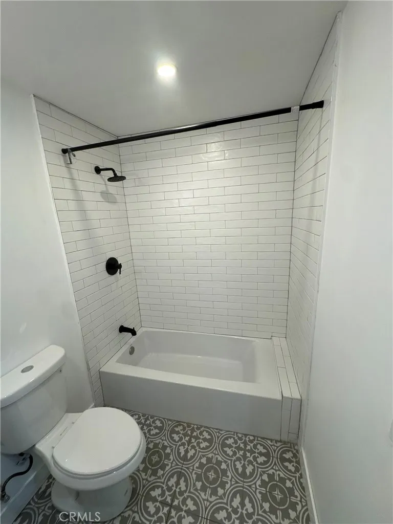 2566 Broadway, Huntington Park, CA, 90255