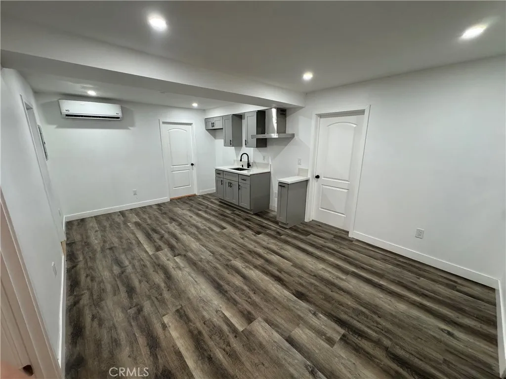 2566 Broadway, Huntington Park, CA, 90255