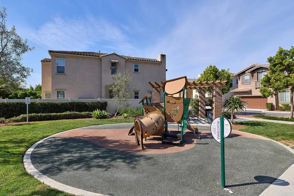 https://cdn.realtyfeed.com/cdn/127/306648016/76e726e221b9a522466699ad966f2dc2.webp