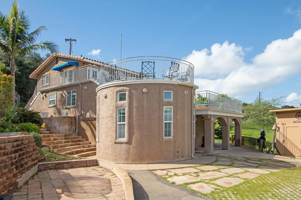 405 Solana Real, Fallbrook, CA 92028 - Main photo, Fallbrook, CA