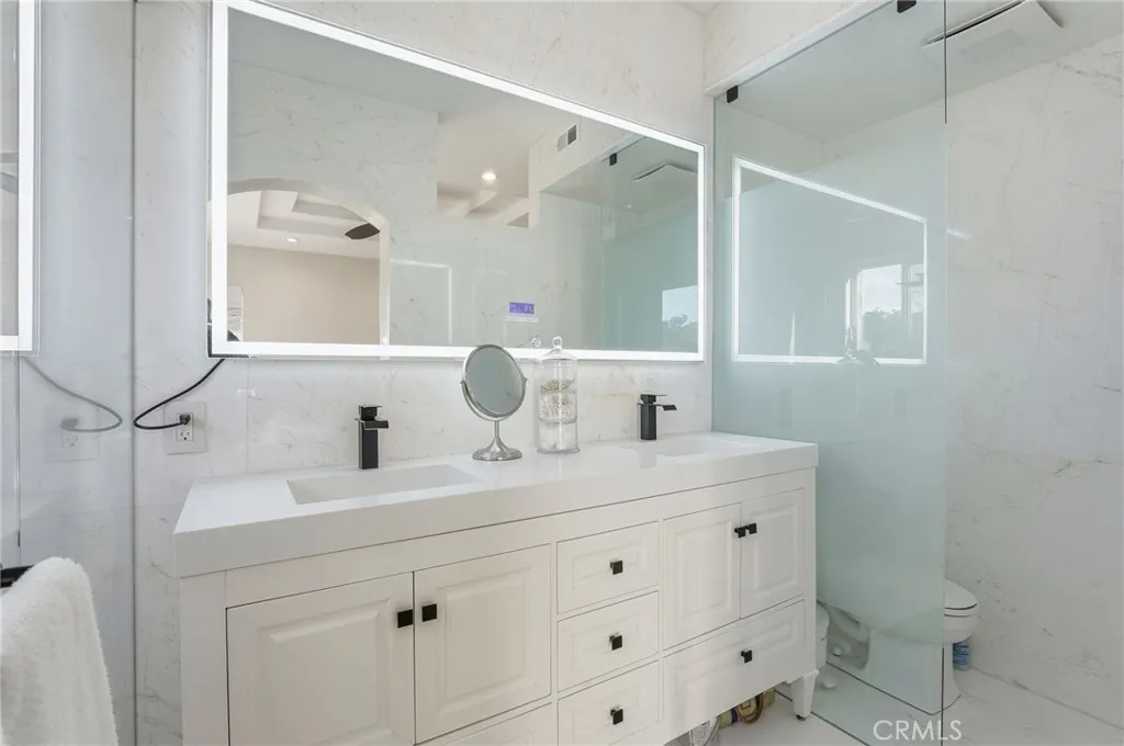 https://cdn.realtyfeed.com/cdn/127/306648040/911140f191bb8e0b45e9258e6cb9fc85.webp