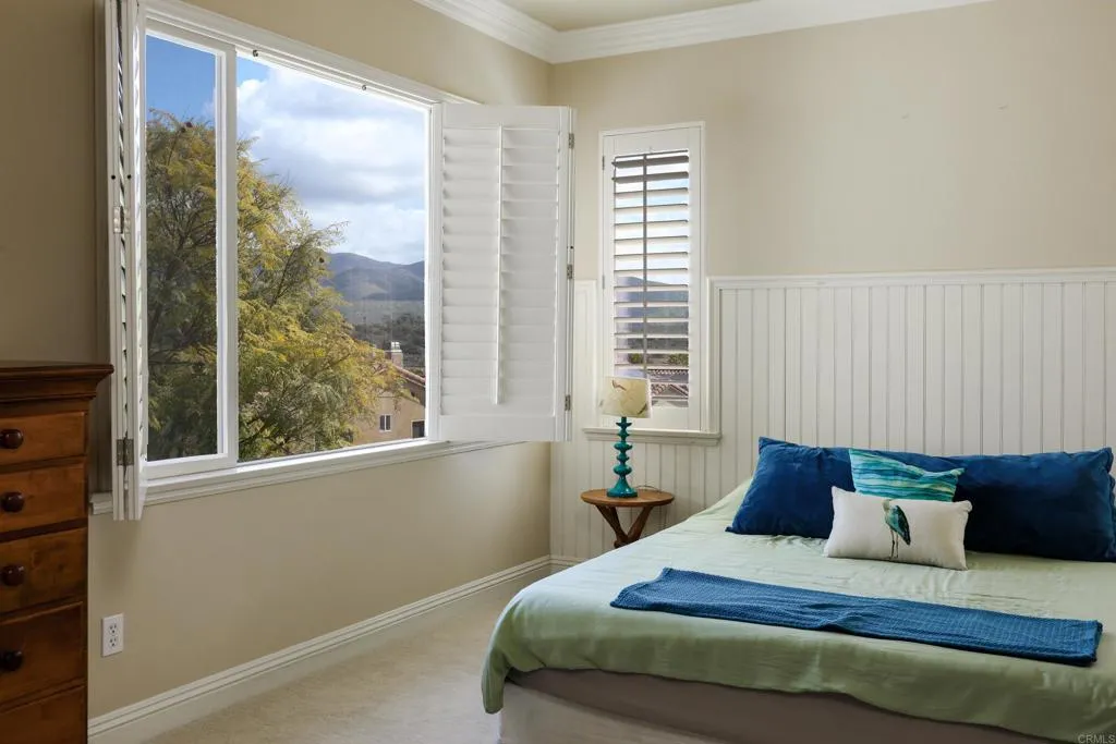 https://cdn.realtyfeed.com/cdn/127/306648041/018aa0ed702bcdf3130728bd73115a6f.webp