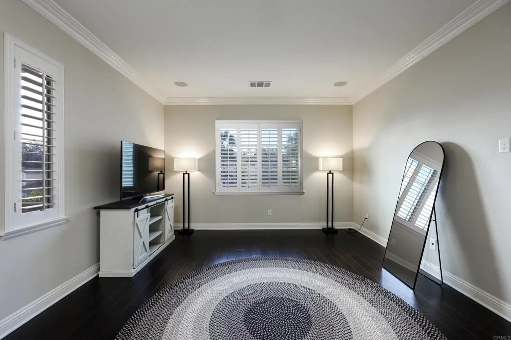 https://cdn.realtyfeed.com/cdn/127/306648041/45cbffae8f8b20c050f8fb6cef9e95e3.webp