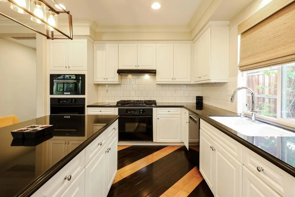 https://cdn.realtyfeed.com/cdn/127/306648041/7b56b93cb8df3db451322b50251a9075.webp