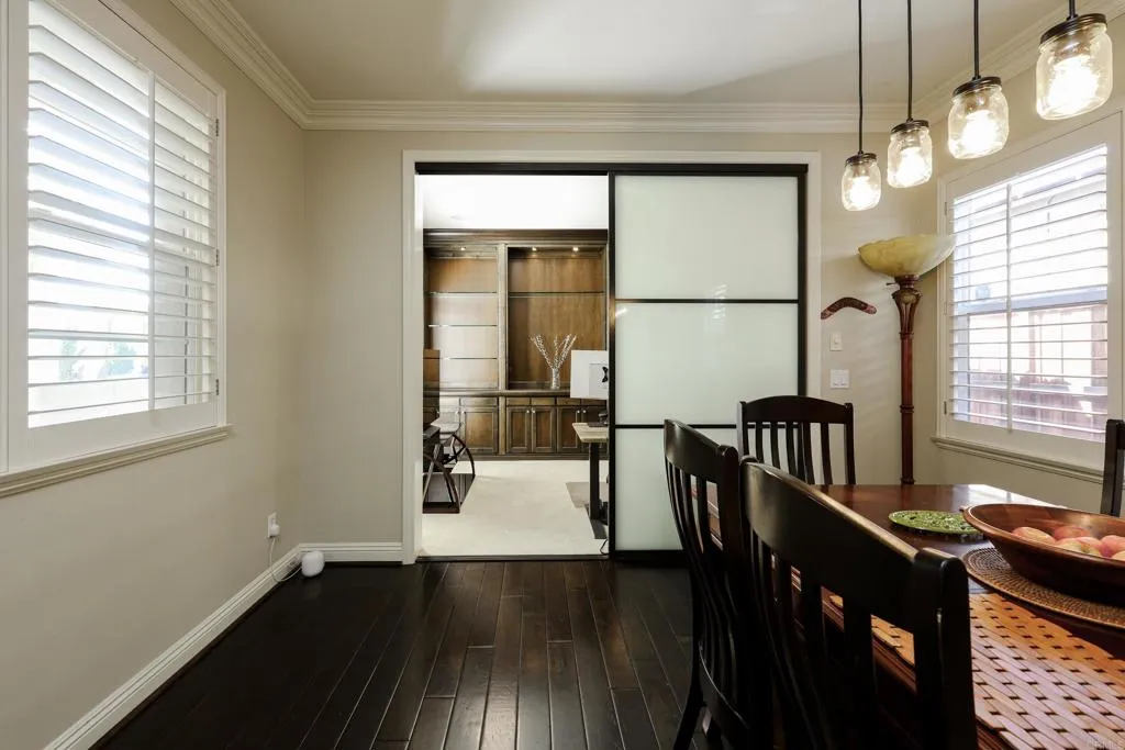 https://cdn.realtyfeed.com/cdn/127/306648041/81dba3c277cb6be5f78ecc5eed933aa0.webp