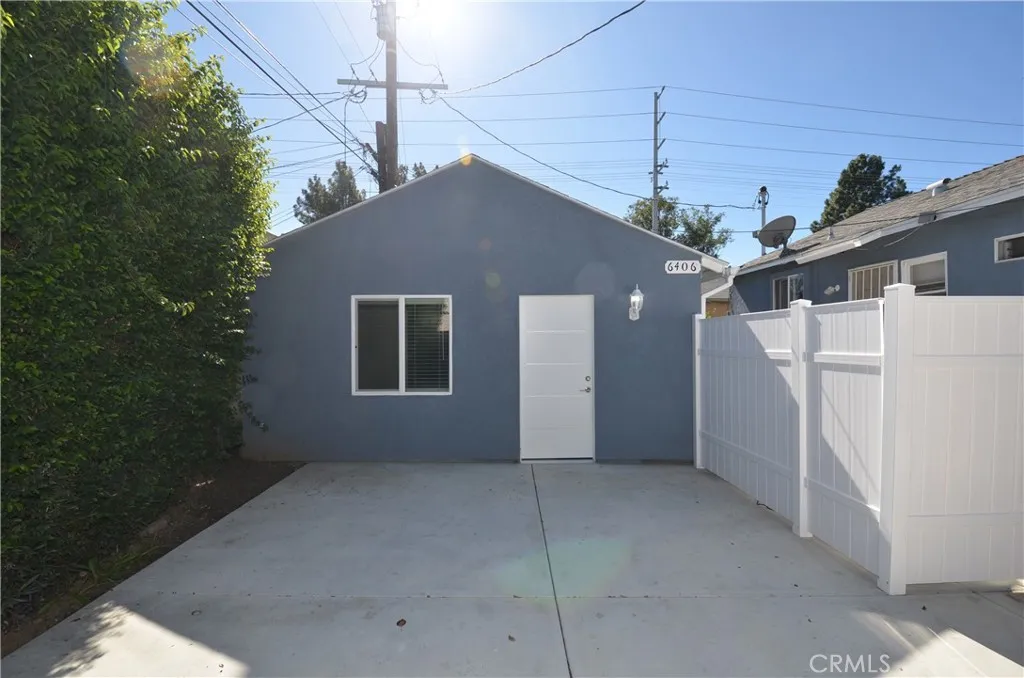Lake Balboa, CA 91406