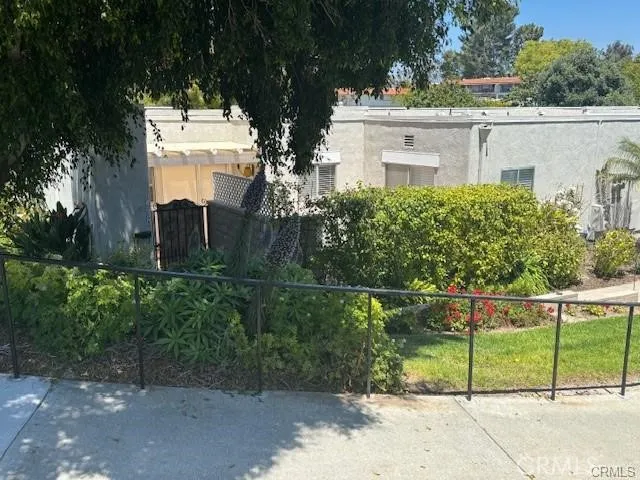 2272 Via Mariposa East, Laguna Woods, CA 92637