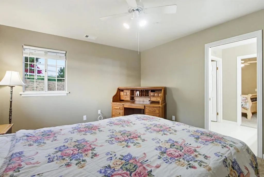 https://cdn.realtyfeed.com/cdn/127/306648096/0c8fe0d3f050c15fbb61f5e54107c432.webp