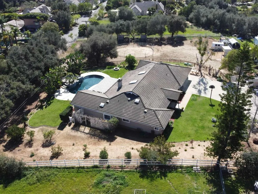 https://cdn.realtyfeed.com/cdn/127/306648096/37135abb640692d6031a84705ae38e8c.webp