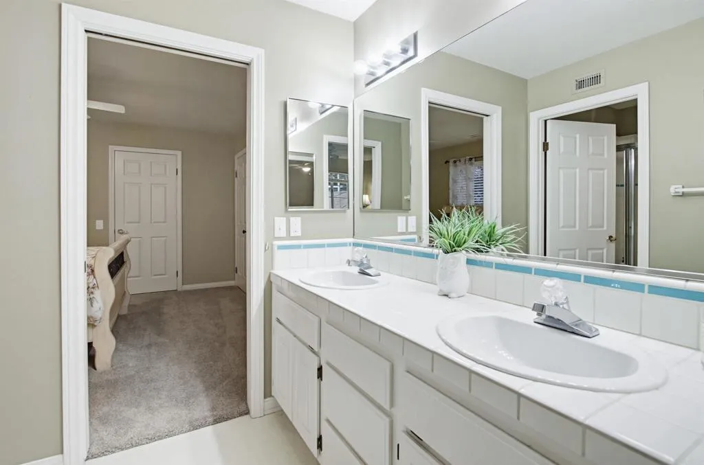 https://cdn.realtyfeed.com/cdn/127/306648096/5615273e52ce5161a5e10bf1c04626d9.webp