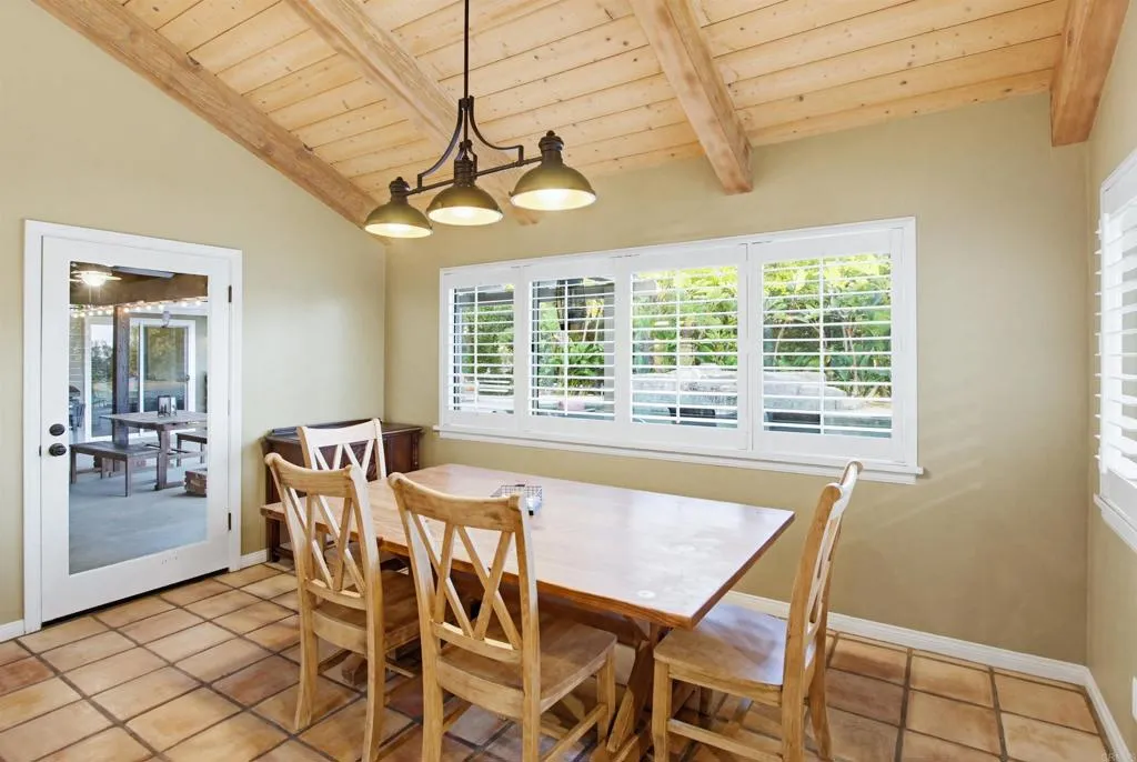 https://cdn.realtyfeed.com/cdn/127/306648096/5e7f0c203f2f272df1aae645195f50a5.webp
