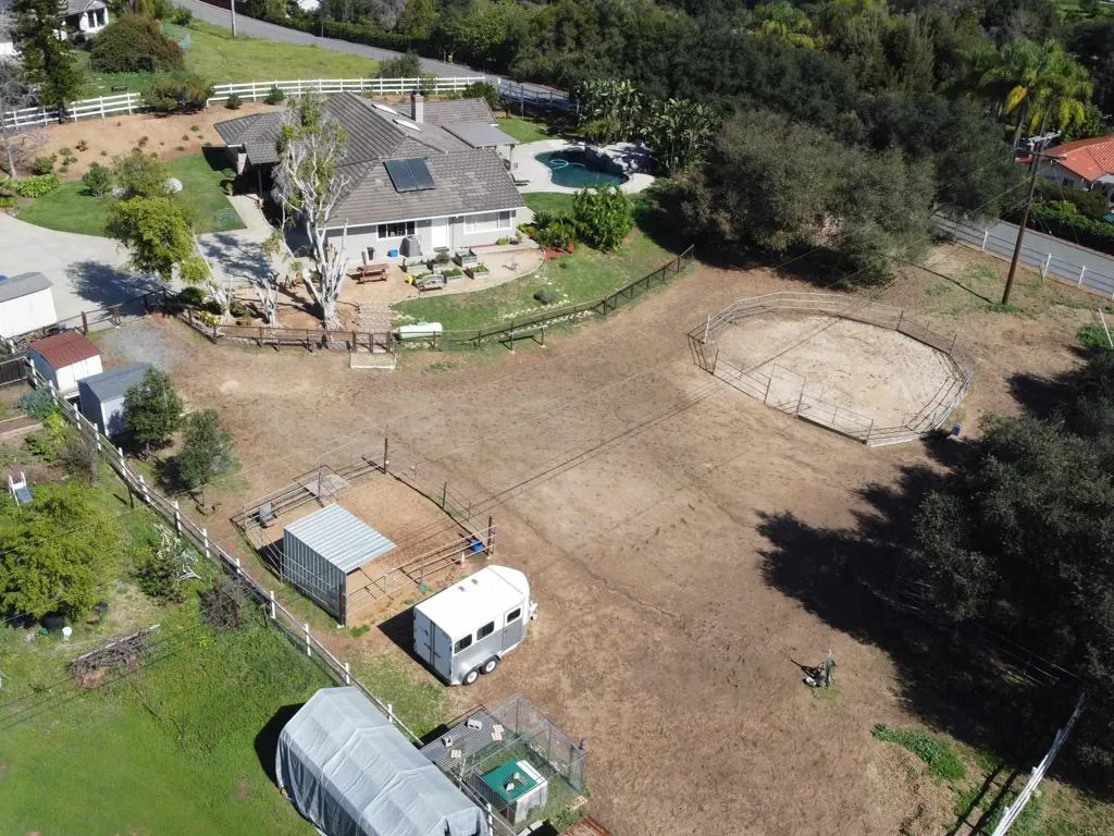 https://cdn.realtyfeed.com/cdn/127/306648096/a81d62bbc66eb2615f71015e82f8c46a.webp