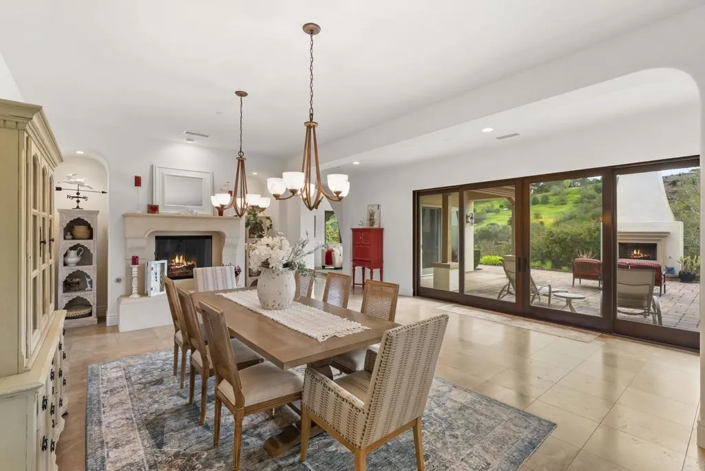 https://cdn.realtyfeed.com/cdn/127/306648130/5c81cf40d967d02b7287bcb8a046ab25.webp