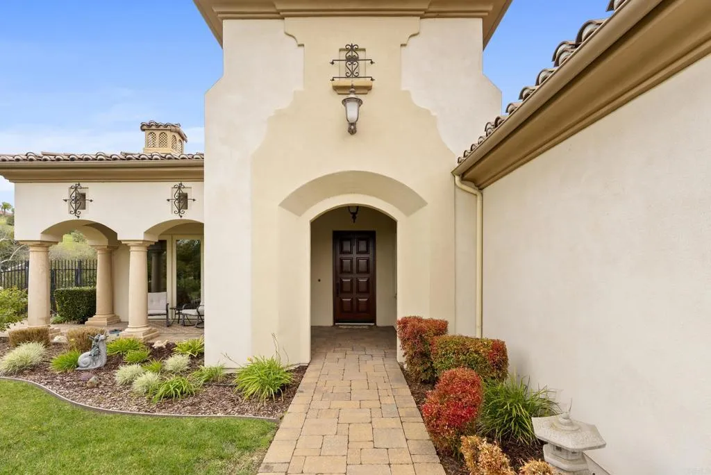https://cdn.realtyfeed.com/cdn/127/306648130/8d767af1905f6a6a8918163e0fbab888.webp