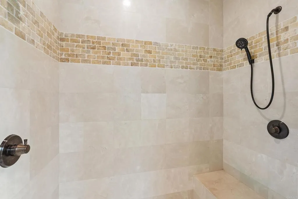 https://cdn.realtyfeed.com/cdn/127/306648130/d5303b6db1211a0925c56adda46e8749.webp