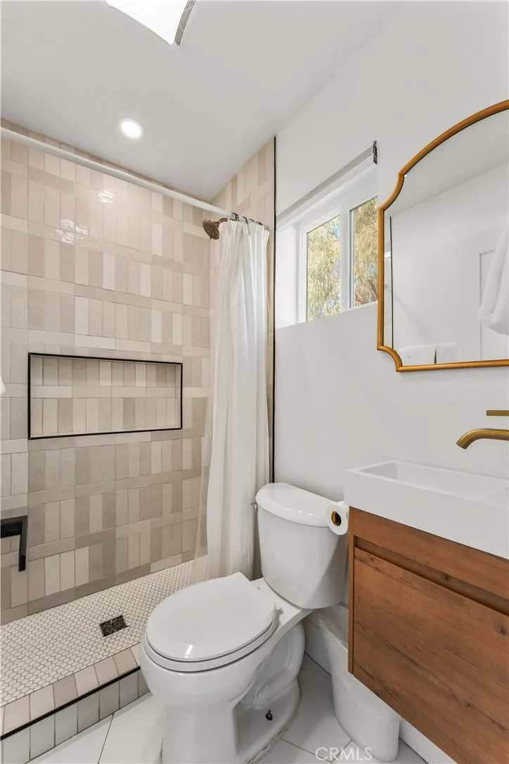 https://cdn.realtyfeed.com/cdn/127/306648226/440c73bb22ca20a33736e684a80160b4.webp
