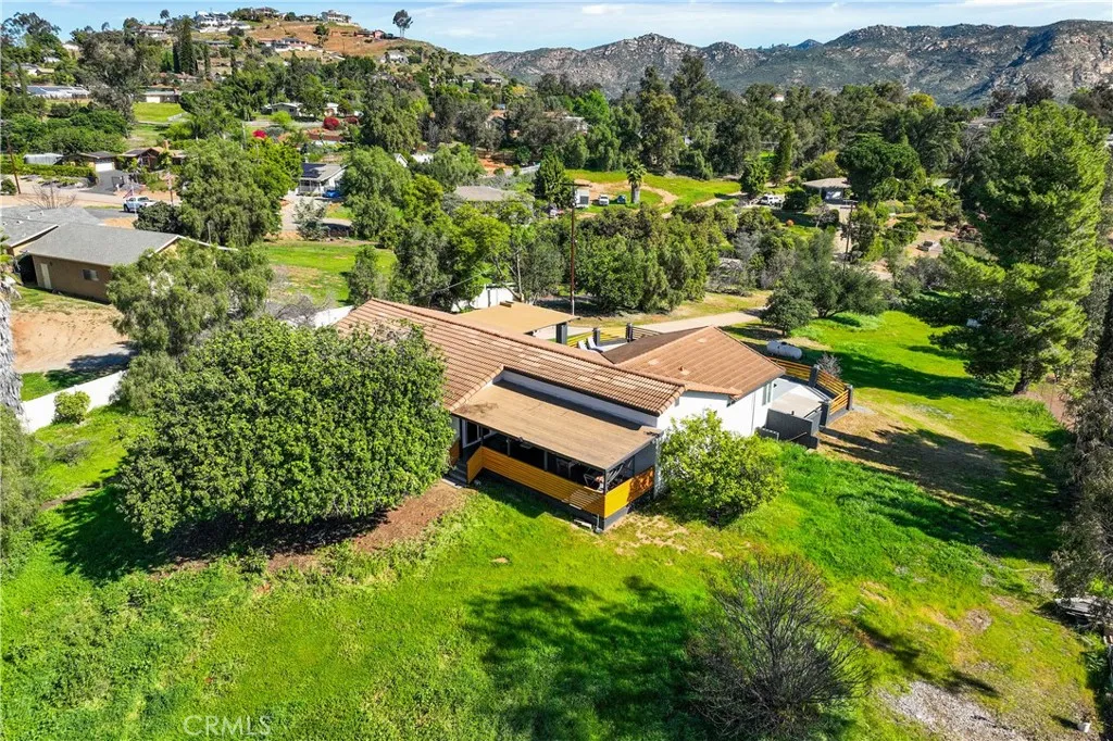https://cdn.realtyfeed.com/cdn/127/306648226/ae86c5d039b1f916bbad6b4fd2443739.webp