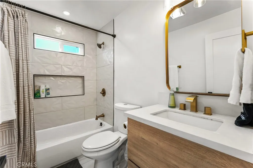 https://cdn.realtyfeed.com/cdn/127/306648226/e38187408ee4291b61af4b009864df2b.webp