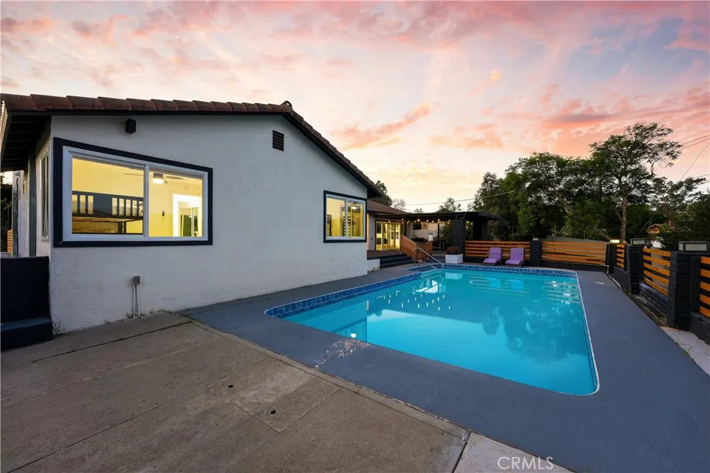 https://cdn.realtyfeed.com/cdn/127/306648226/f039fe8fffd6a43aa49a7c83ab61e8e4.webp